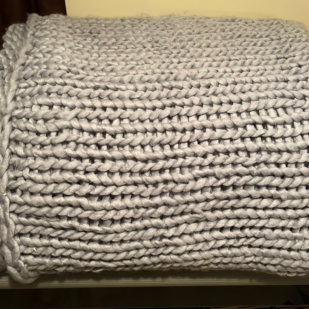Big yarn blanket. Twin size